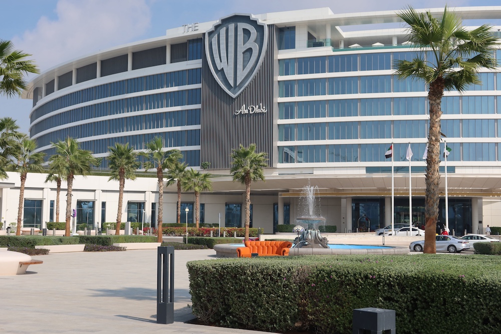 تجربتي في عالم وارنر برذرز أبوظبي